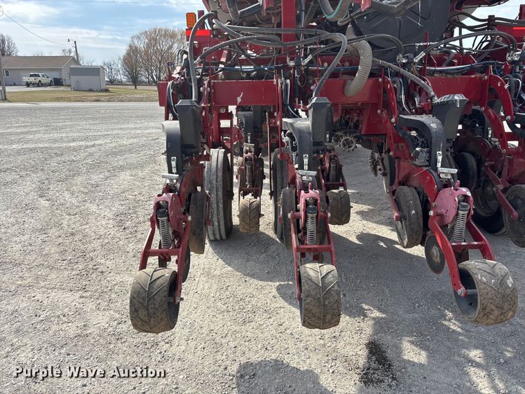 image for item EA4586 2022 Case IH 2150S planter