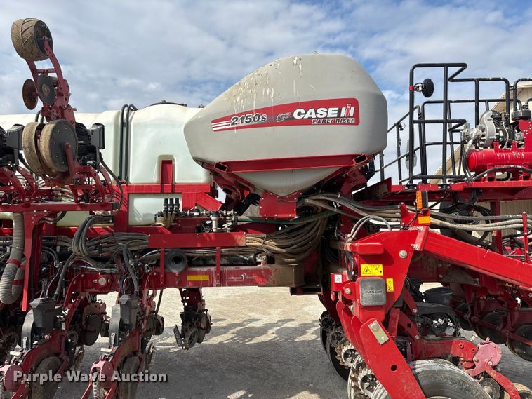 image for item EA4586 2022 Case IH 2150S planter