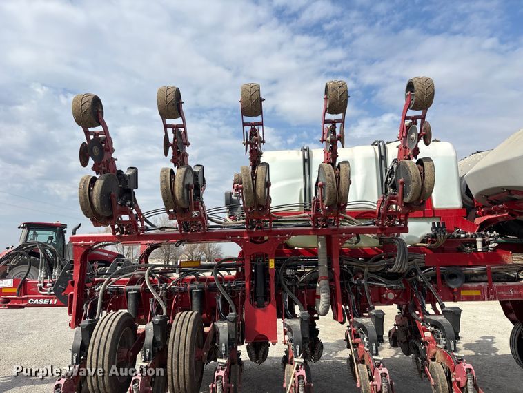 image for item EA4586 2022 Case IH 2150S planter