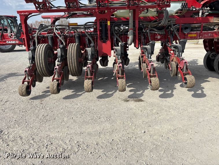image for item EA4586 2022 Case IH 2150S planter