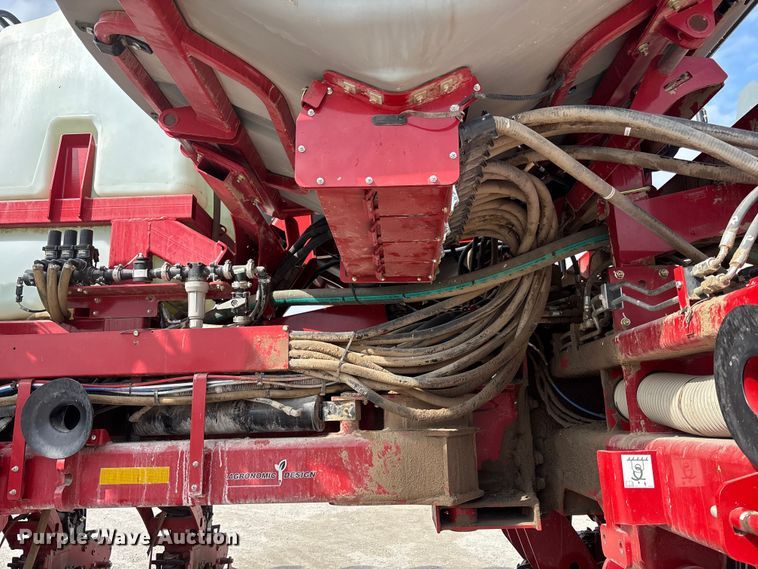 image for item EA4586 2022 Case IH 2150S planter