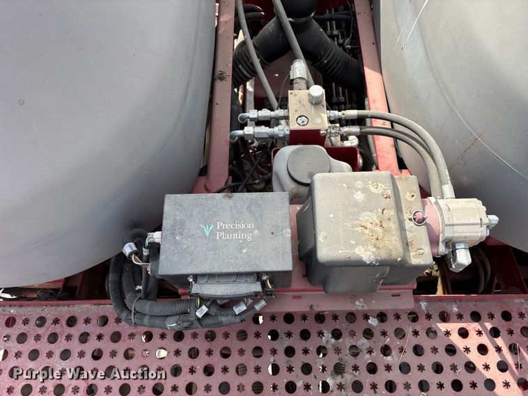 image for item EA4586 2022 Case IH 2150S planter