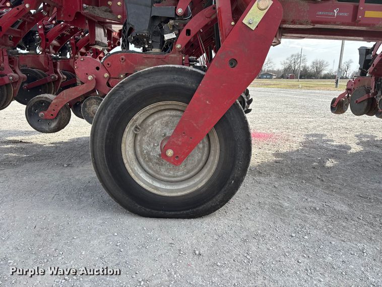 image for item EA4586 2022 Case IH 2150S planter