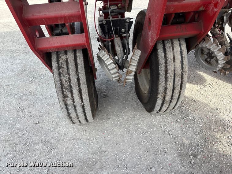 image for item EA4586 2022 Case IH 2150S planter