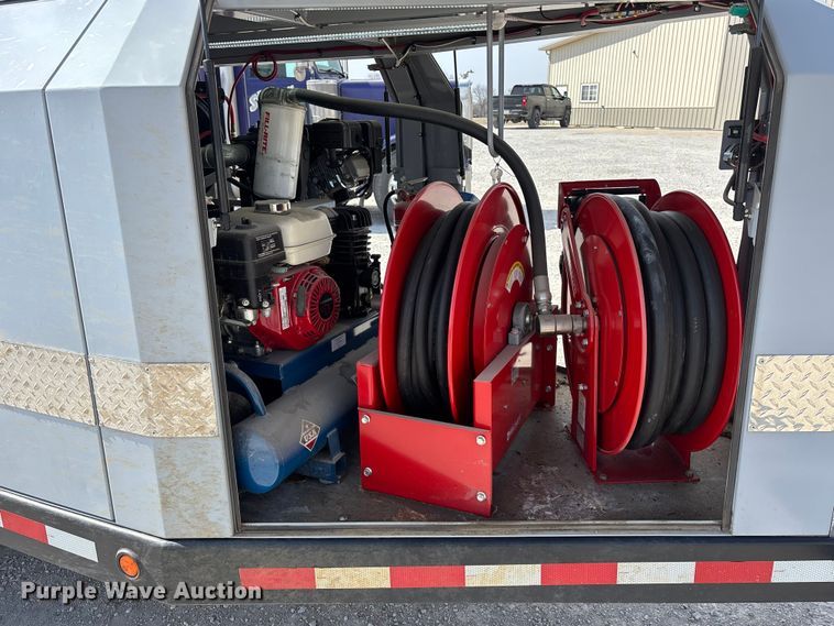 image for item EA4587 2022 Bestway Tanker fuel trailer