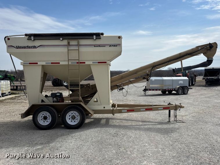 image for item EA4588 Unverferth Seed Runner 2750 seed tender