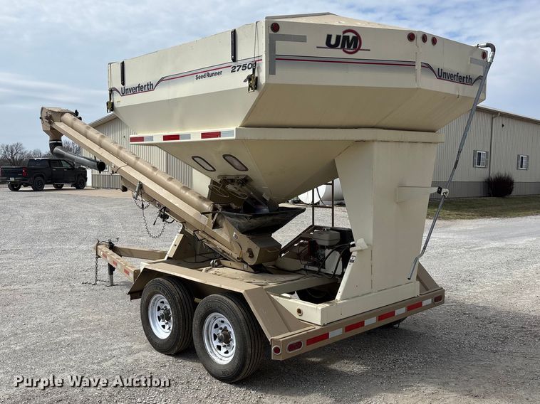 image for item EA4588 Unverferth Seed Runner 2750 seed tender