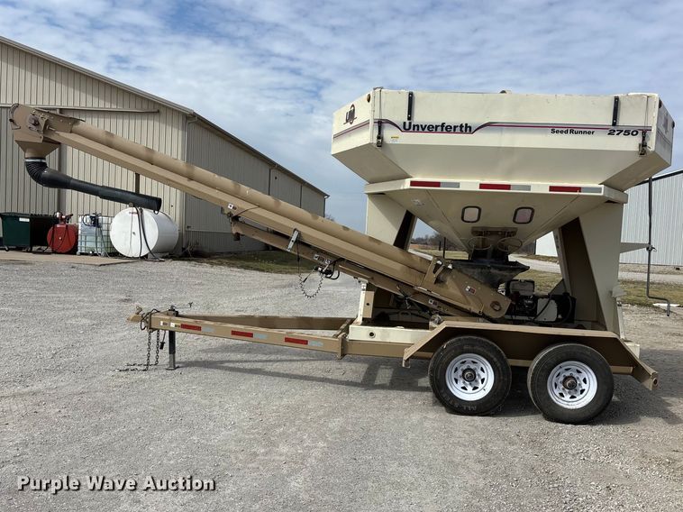 image for item EA4588 Unverferth Seed Runner 2750 seed tender