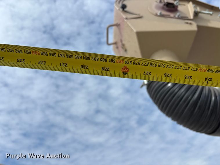 image for item EA4588 Unverferth Seed Runner 2750 seed tender