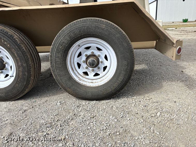 image for item EA4588 Unverferth Seed Runner 2750 seed tender