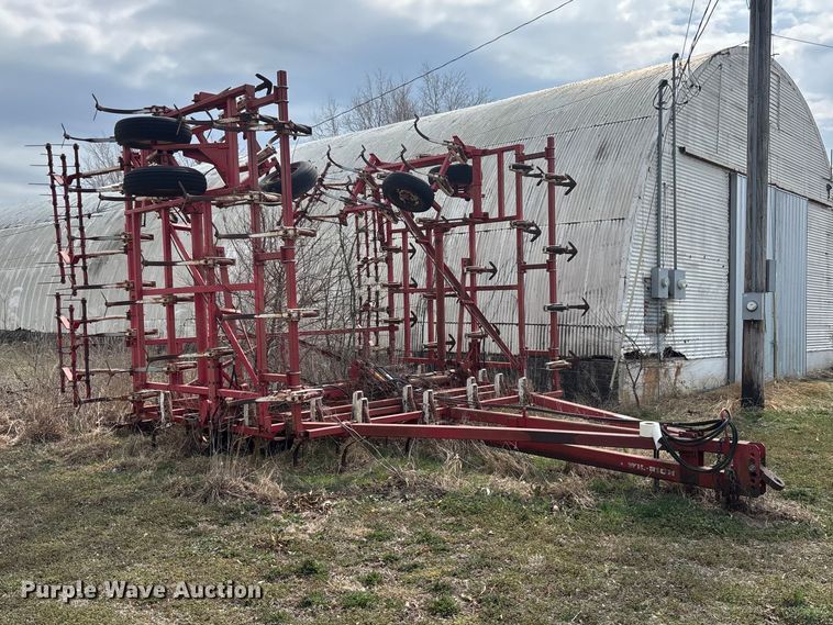 image for item EA4589 Wil-Rich 2500 field cultivator