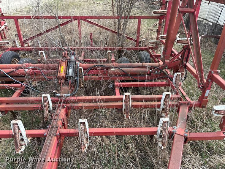 image for item EA4589 Wil-Rich 2500 field cultivator