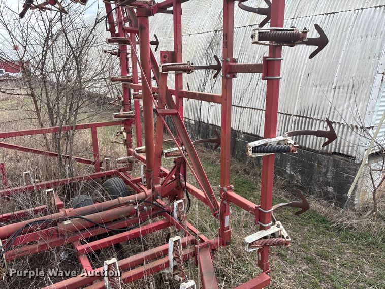 image for item EA4589 Wil-Rich 2500 field cultivator