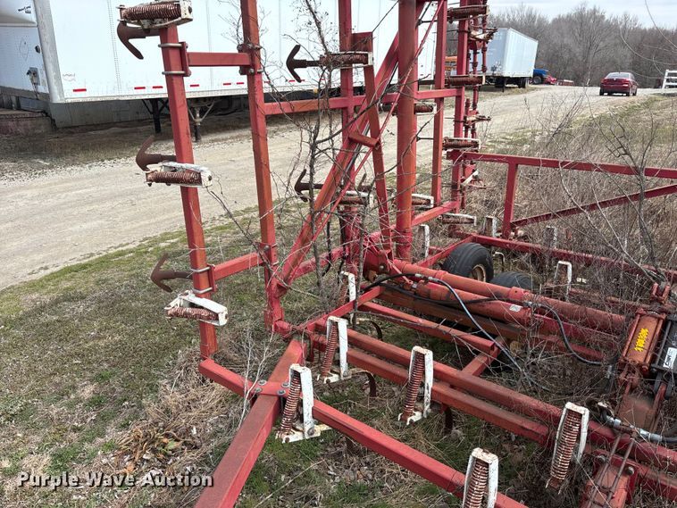 image for item EA4589 Wil-Rich 2500 field cultivator