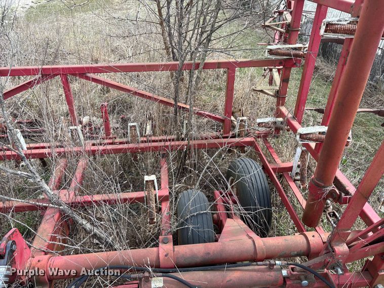 image for item EA4589 Wil-Rich 2500 field cultivator