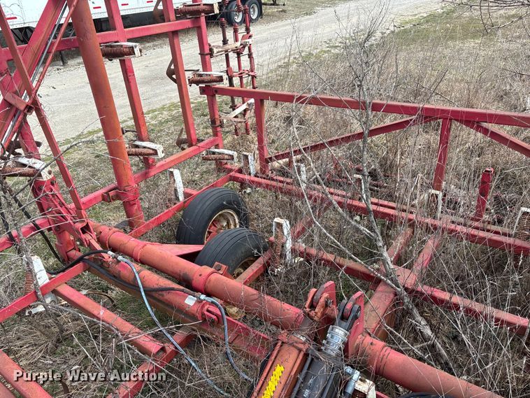 image for item EA4589 Wil-Rich 2500 field cultivator