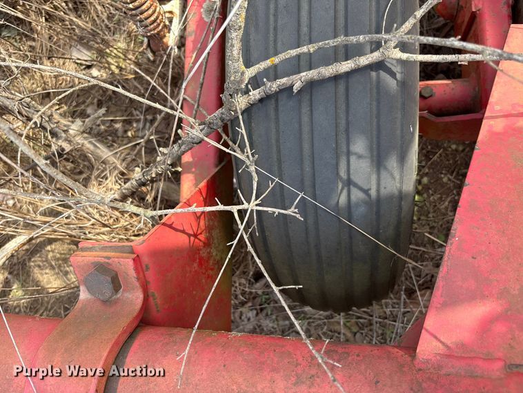 image for item EA4589 Wil-Rich 2500 field cultivator