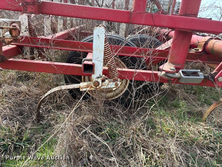 image for item EA4589 Wil-Rich 2500 field cultivator