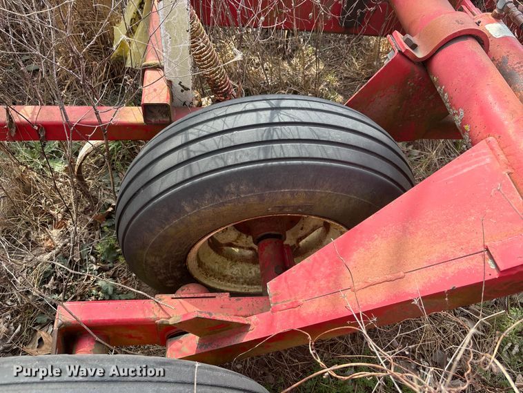 image for item EA4589 Wil-Rich 2500 field cultivator