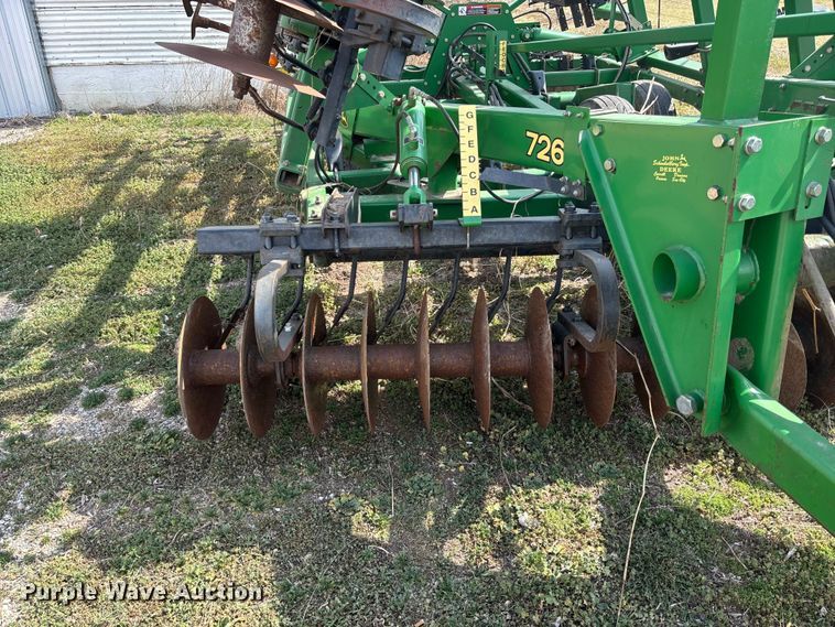 image for item EA4590 John Deere 726 mulch finisher