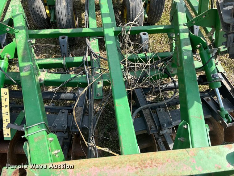 image for item EA4590 John Deere 726 mulch finisher