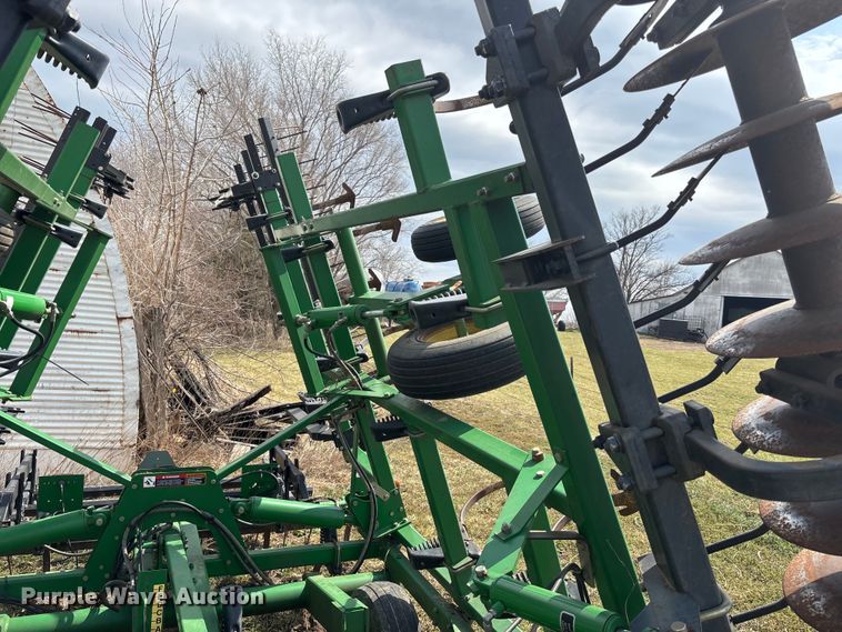 image for item EA4590 John Deere 726 mulch finisher