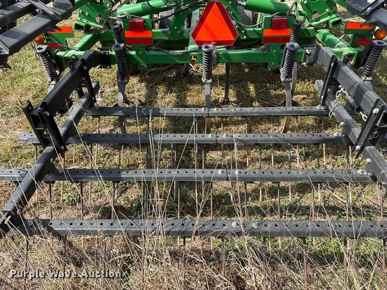 image for item EA4590 John Deere 726 mulch finisher