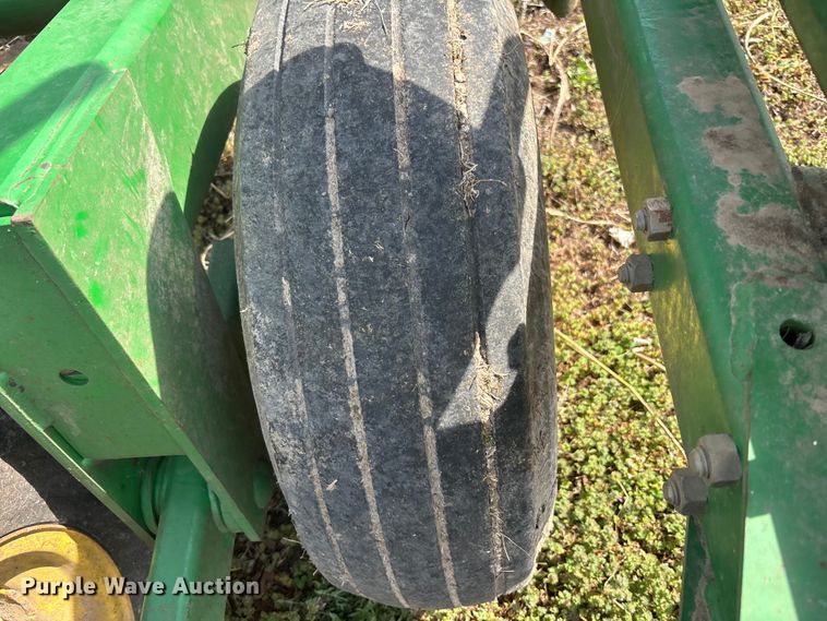 image for item EA4590 John Deere 726 mulch finisher