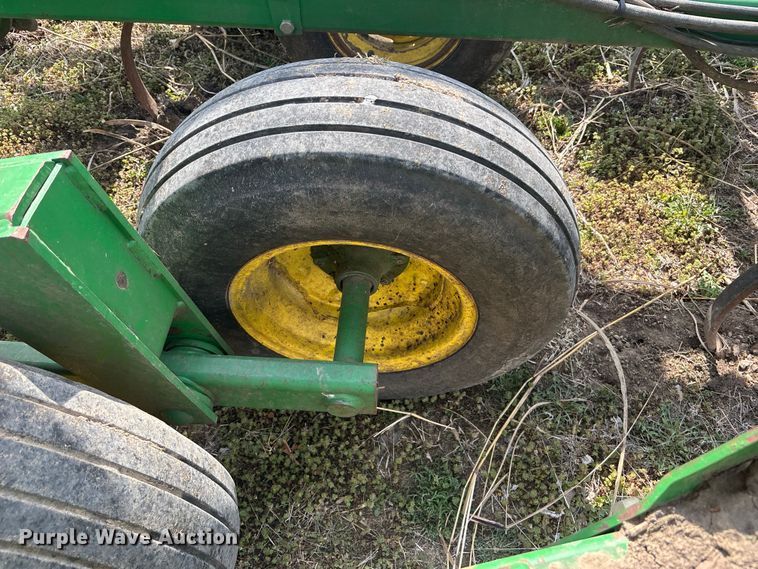 image for item EA4590 John Deere 726 mulch finisher