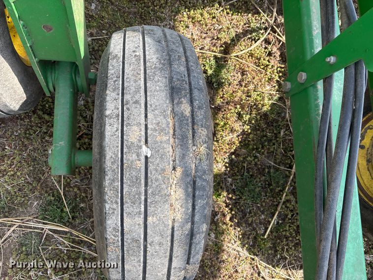 image for item EA4590 John Deere 726 mulch finisher