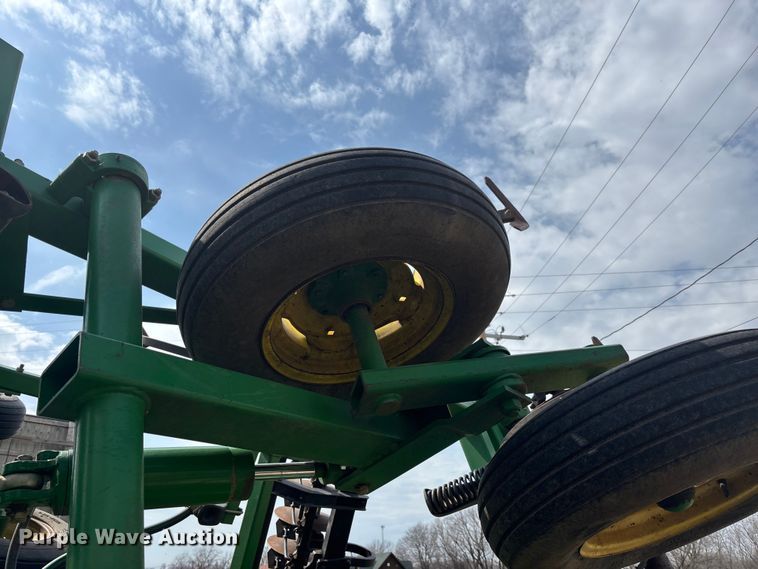 image for item EA4590 John Deere 726 mulch finisher