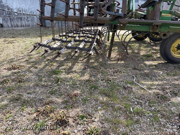 image for item EA4592 John Deere 960 field cultivator