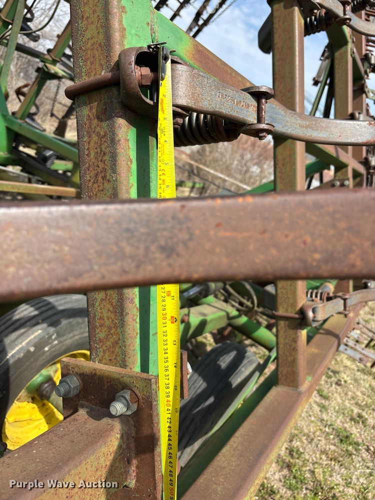 image for item EA4592 John Deere 960 field cultivator