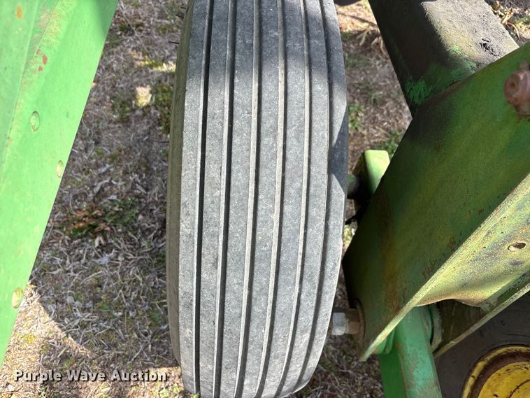 image for item EA4592 John Deere 960 field cultivator