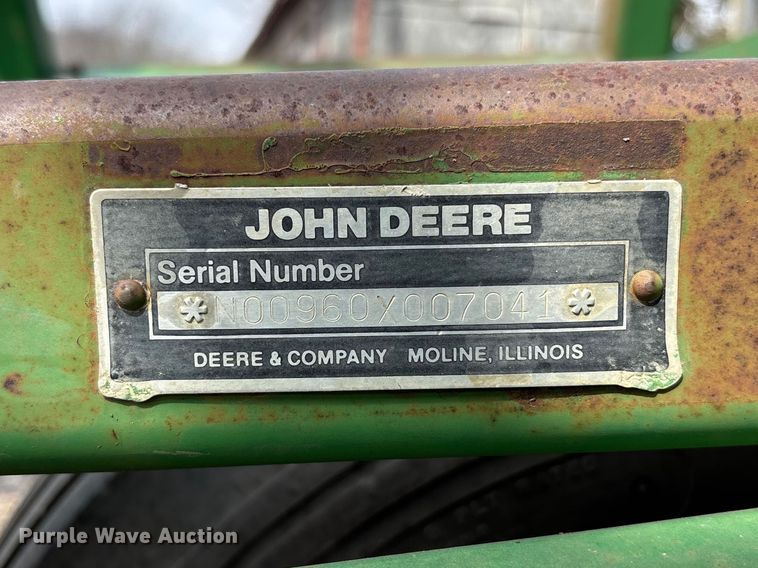 image for item EA4592 John Deere 960 field cultivator