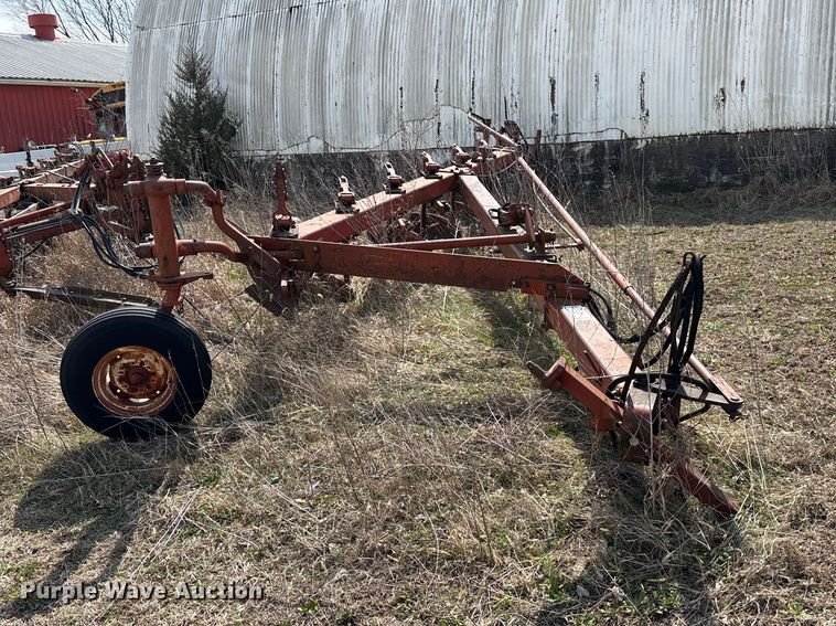 image for item EA4595 International Harvester seven bottom plow