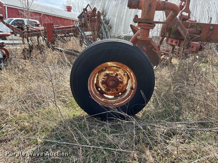 image for item EA4595 International Harvester seven bottom plow