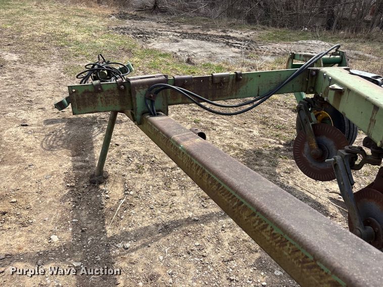 image for item EA4596 John Deere A2700 seven bottom plow