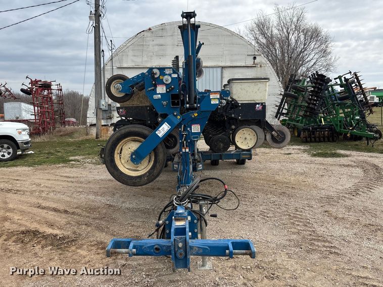 image for item EA4598 Kinze 3600 split row no-till planter