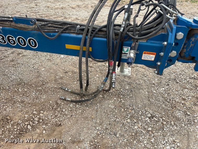 image for item EA4598 Kinze 3600 split row no-till planter