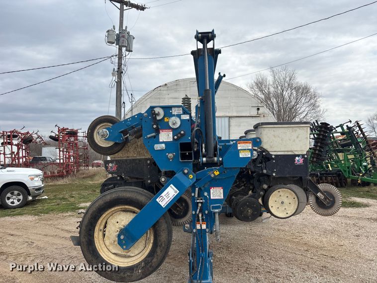 image for item EA4598 Kinze 3600 split row no-till planter