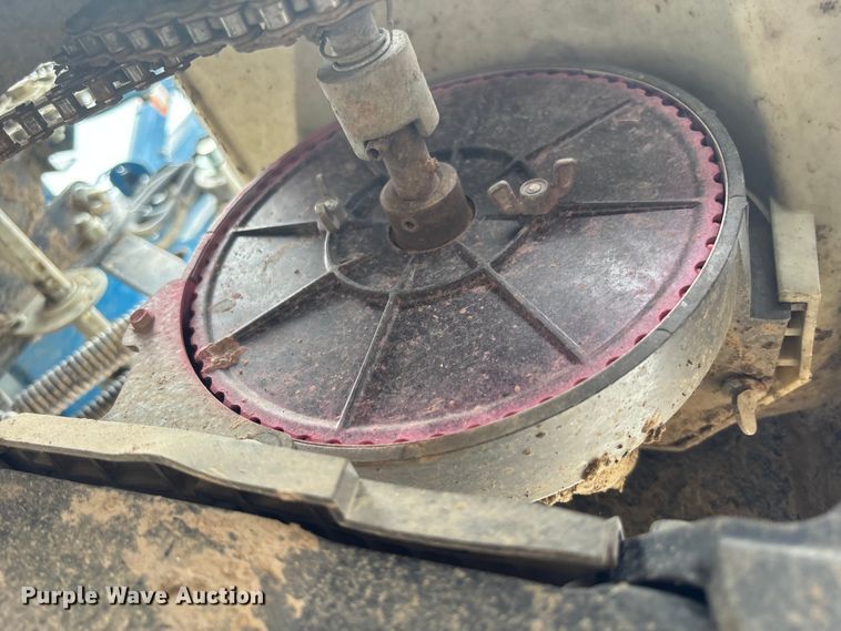 image for item EA4598 Kinze 3600 split row no-till planter