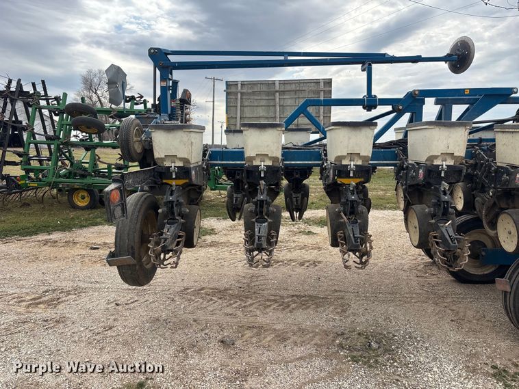 image for item EA4598 Kinze 3600 split row no-till planter