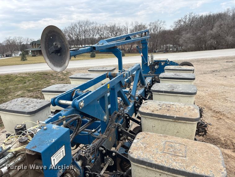 image for item EA4598 Kinze 3600 split row no-till planter