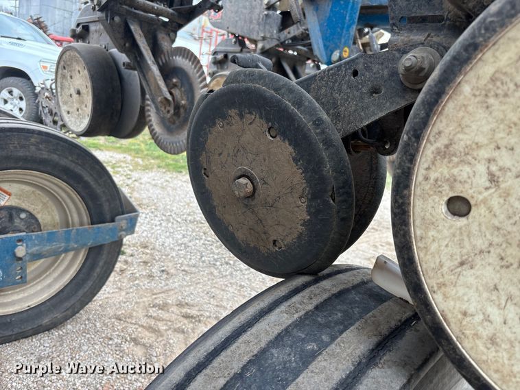 image for item EA4598 Kinze 3600 split row no-till planter