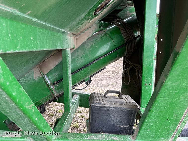 image for item EA4599 Brent V1100 grain cart
