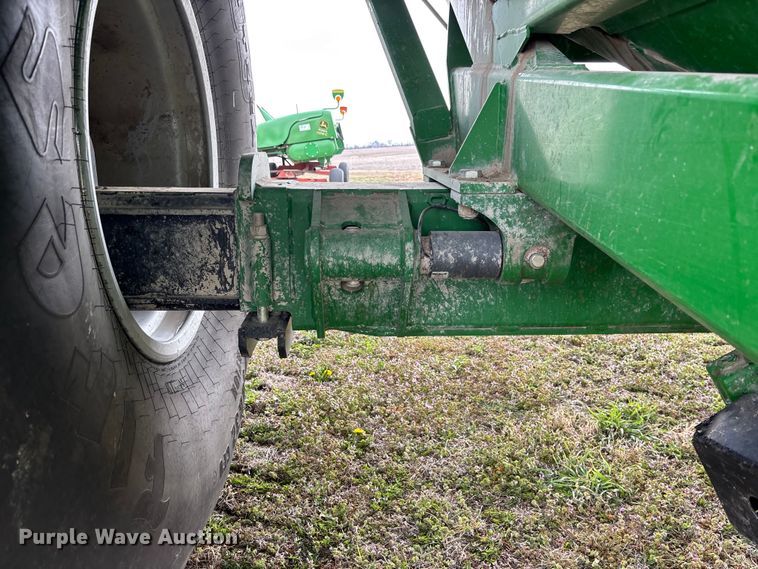 image for item EA4599 Brent V1100 grain cart