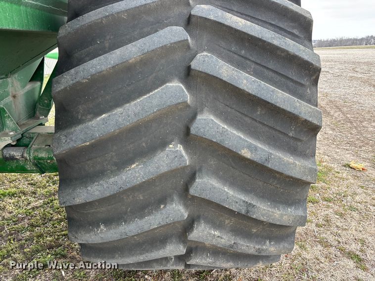 image for item EA4599 Brent V1100 grain cart