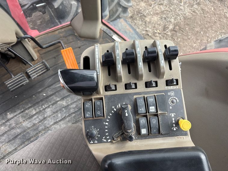 image for item EA4600 2004 Case IH Magnum MX285 MFWD tractor