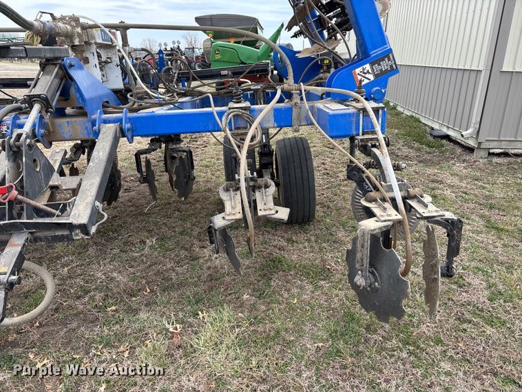 image for item EA4601 Dalton Ag DW7240-66 NH3 applicator
